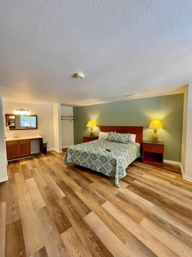 Geneva Hotel & Tiki Bar Chimney Rock Εξωτερικό φωτογραφία