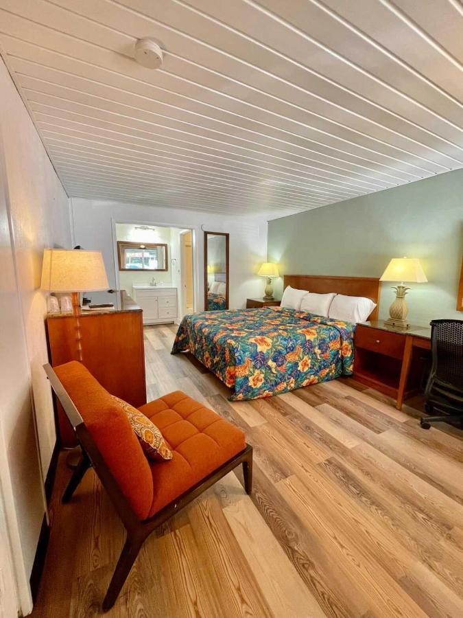 Geneva Hotel & Tiki Bar Chimney Rock Εξωτερικό φωτογραφία